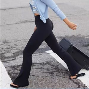 Aerie Offline Real Me Crossover Flare Leggings Yoga Pants Boot Cut Black M